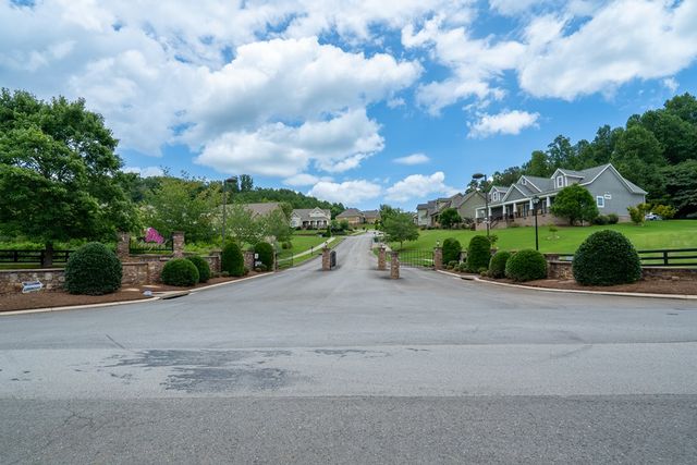 124 Tuscany Village Drive, Ringgold, GA 30736