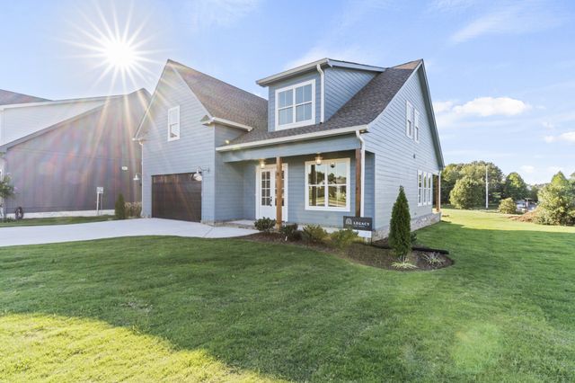 8 Latitude Dr, Winchester, TN 37398