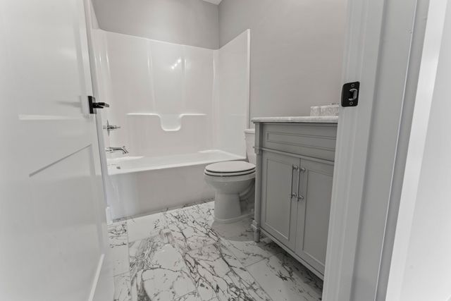 8 Latitude Dr, Winchester, TN 37398