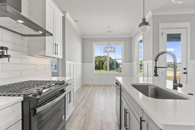 8 Latitude Dr, Winchester, TN 37398