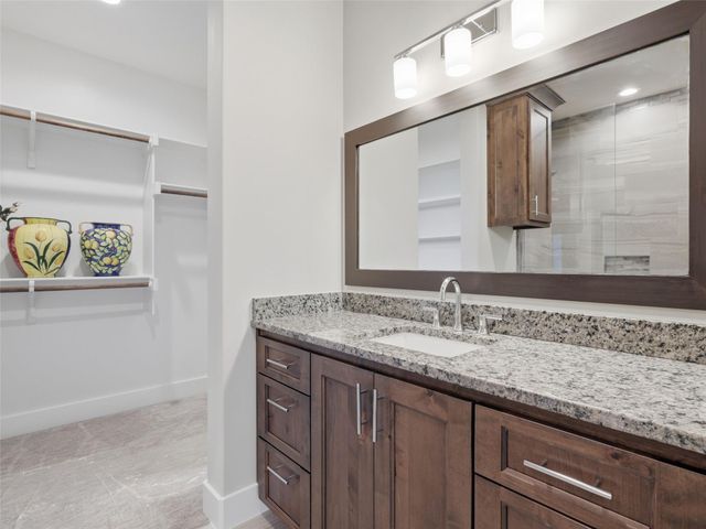 5913 Verden RDG, New Braunfels, TX 78132