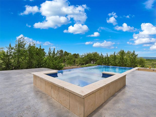 5913 Verden RDG, New Braunfels, TX 78132