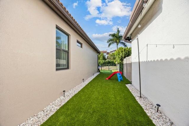 8238 Hanoverian Drive, Lake Worth, FL 33467