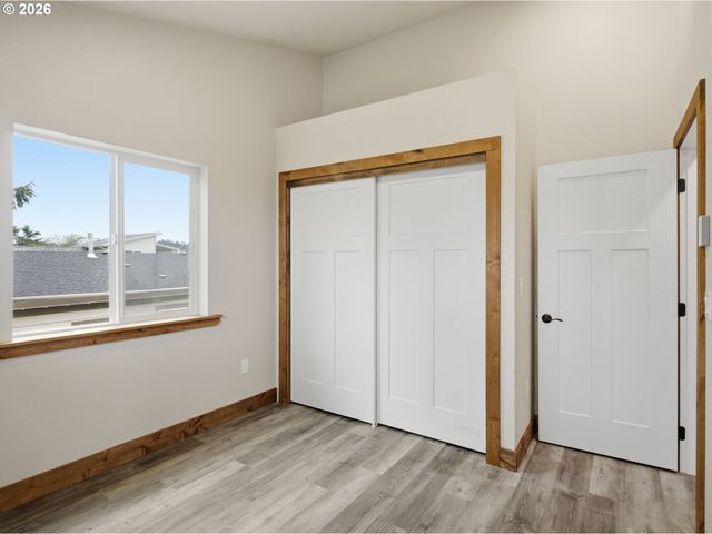 430 Nw 5TH St, Newport, OR 97365