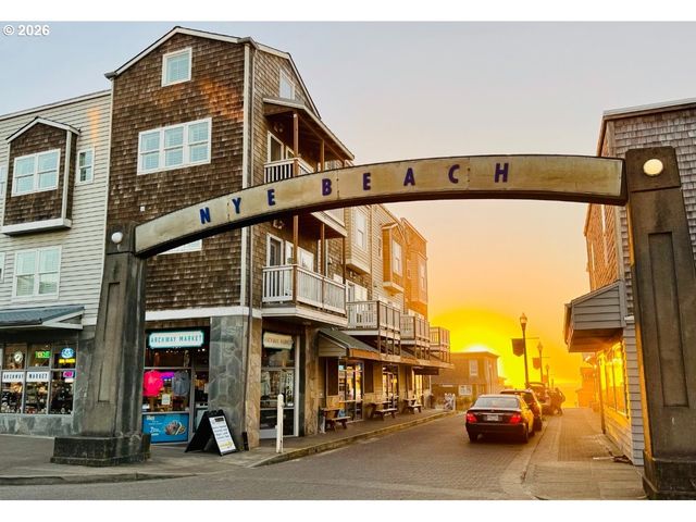 430 Nw 5TH St, Newport, OR 97365