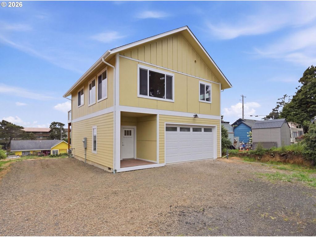 430 Nw 5TH St, Newport, OR 97365