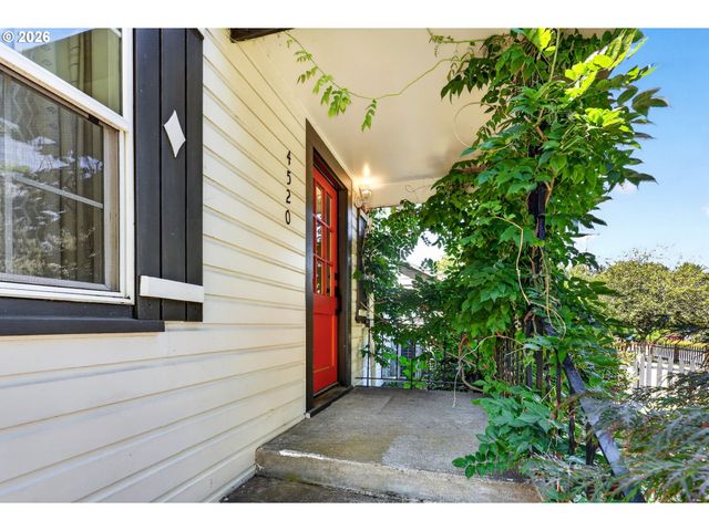 4520 Se CHASE Rd, Gresham, OR 97080