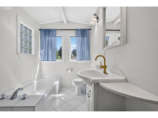 4520 Se CHASE Rd, Gresham, OR 97080