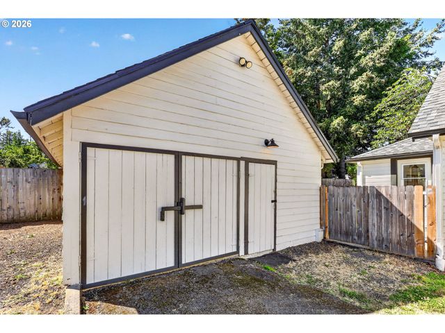 4520 Se CHASE Rd, Gresham, OR 97080