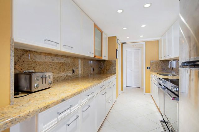 3570 S Ocean Boulevard 610, South Palm Beach, FL 33480