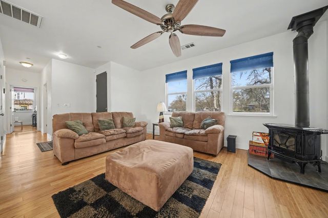 2302 Lake View Cir, Valley Springs, CA 95252