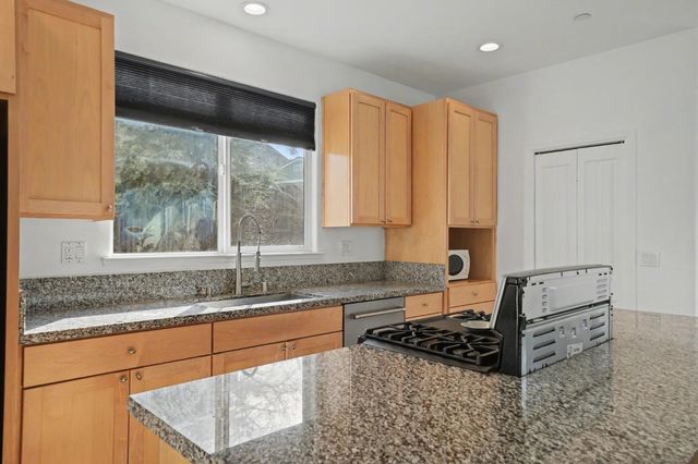 2302 Lake View Cir, Valley Springs, CA 95252