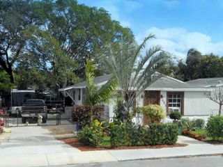 522 N B Street, Lake Worth Beach, FL 33460