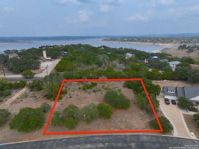 1232 Kings Cove Dr, Canyon Lake, TX 78133