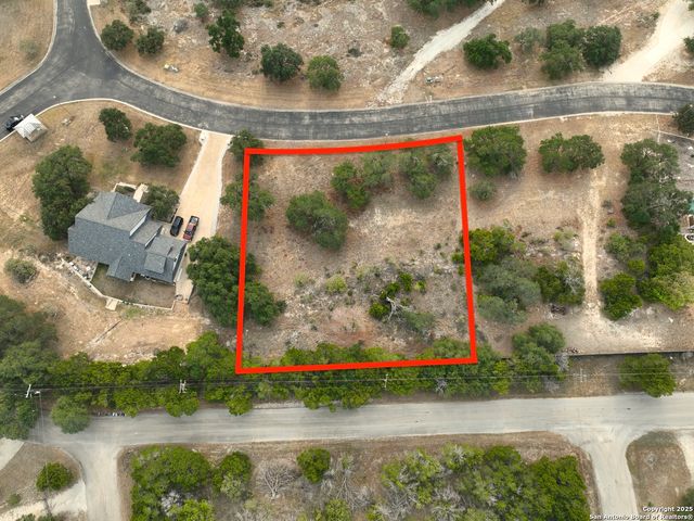 1232 Kings Cove Dr, Canyon Lake, TX 78133