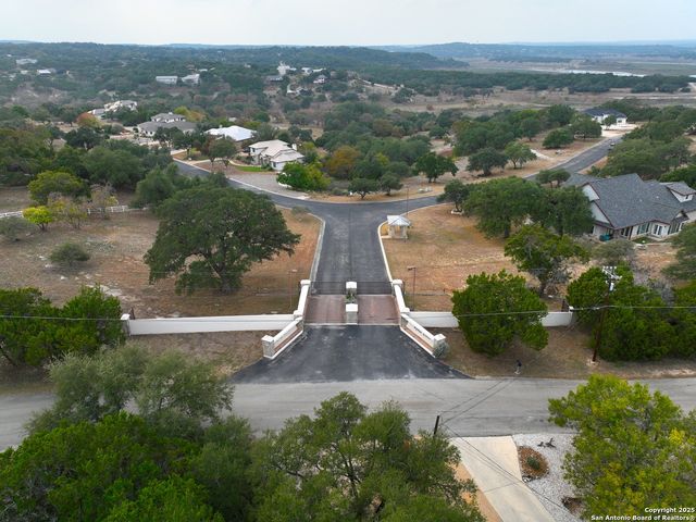1232 Kings Cove Dr, Canyon Lake, TX 78133