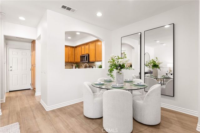 76 Trailing Vine, Irvine, CA 92602