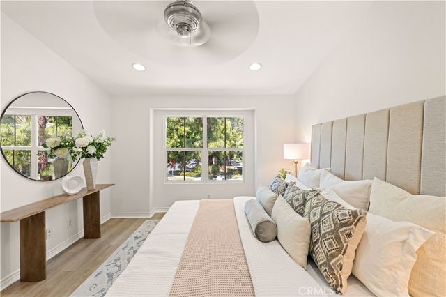 76 Trailing Vine, Irvine, CA 92602