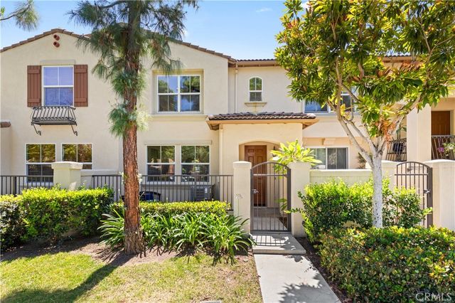 76 Trailing Vine, Irvine, CA 92602