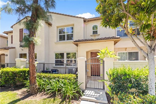 76 Trailing Vine, Irvine, CA 92602