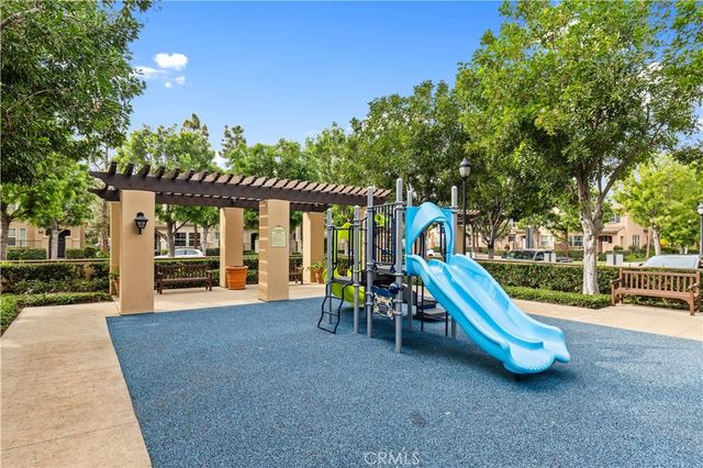 76 Trailing Vine, Irvine, CA 92602
