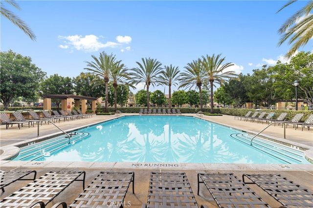 76 Trailing Vine, Irvine, CA 92602