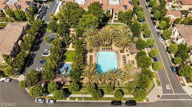 76 Trailing Vine, Irvine, CA 92602