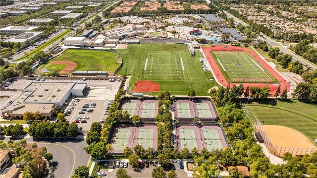 76 Trailing Vine, Irvine, CA 92602
