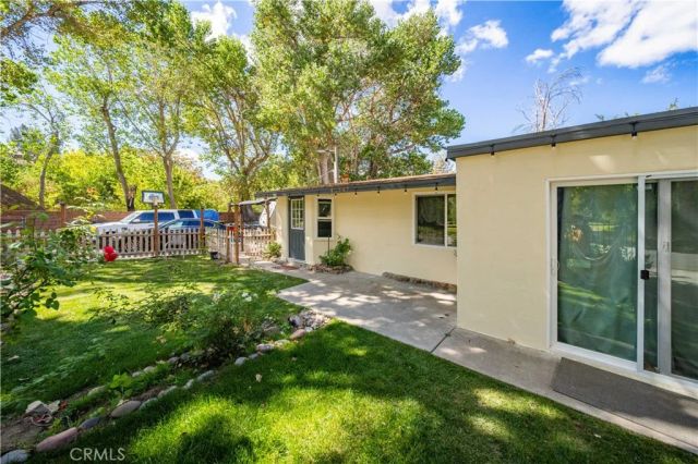 43747 Sylvan Drive, Lake Hughes, CA 93532