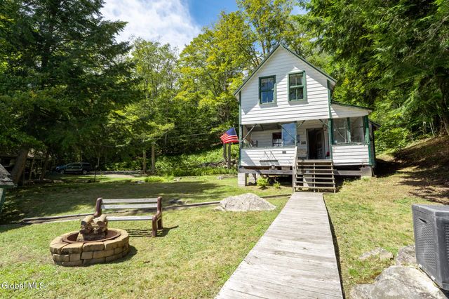 233 North Shore Road, Caroga, NY 12032