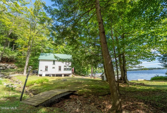 233 North Shore Road, Caroga, NY 12032