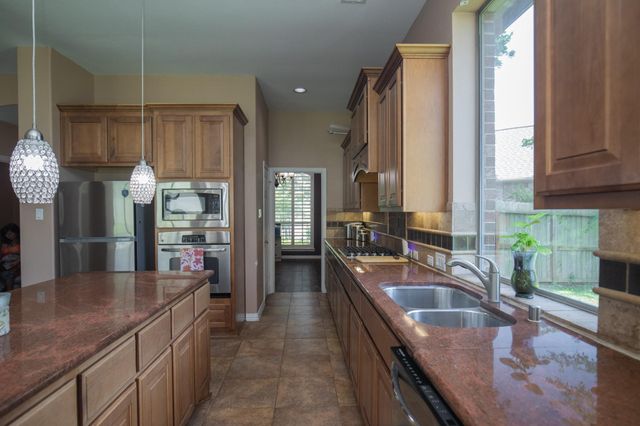 8207 Otter Creek Way, Missouri City, TX 77459