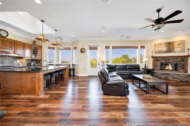 39968 39968 Calle Breve, Temecula, CA 92592