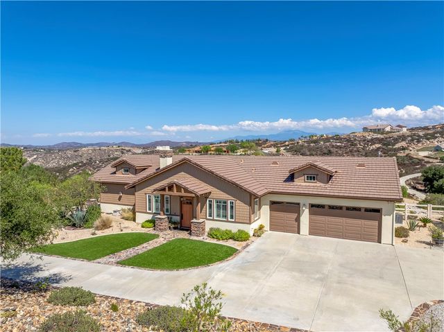 39968 39968 Calle Breve, Temecula, CA 92592