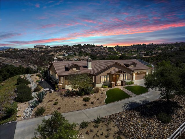 39968 39968 Calle Breve, Temecula, CA 92592