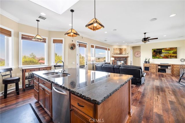 39968 39968 Calle Breve, Temecula, CA 92592