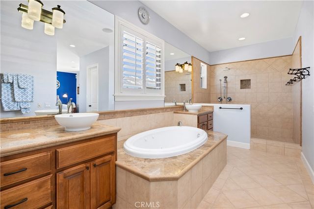 39968 39968 Calle Breve, Temecula, CA 92592