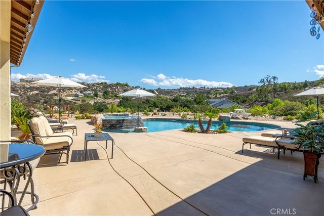 39968 39968 Calle Breve, Temecula, CA 92592