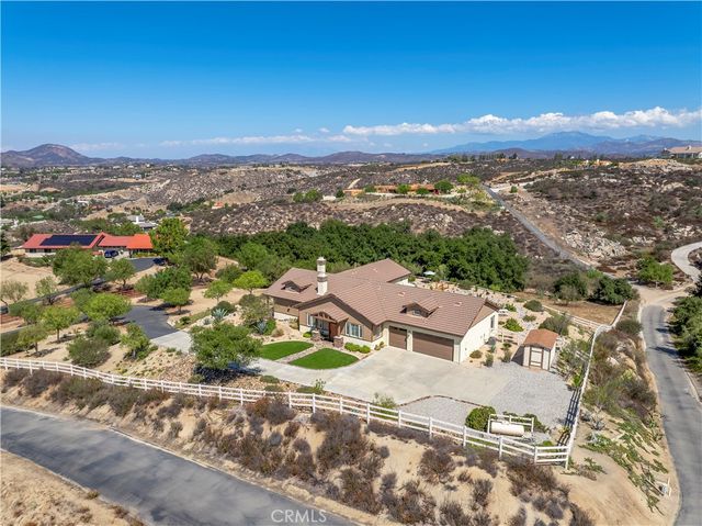 39968 39968 Calle Breve, Temecula, CA 92592