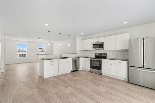 1037 Foxglove Avenue, Vicksburg, MI 49097