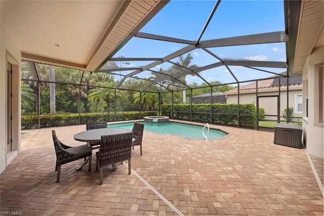 10053 Lions Bay CT, Naples, FL 34120