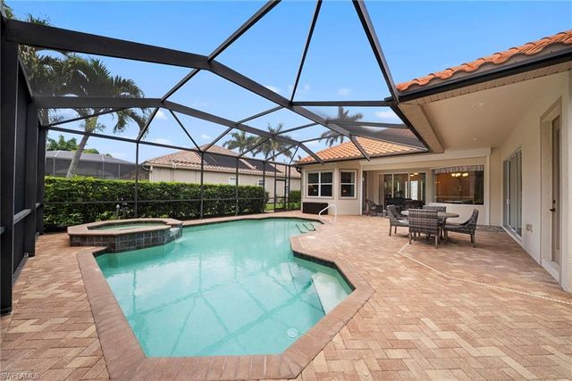 10053 Lions Bay CT, Naples, FL 34120