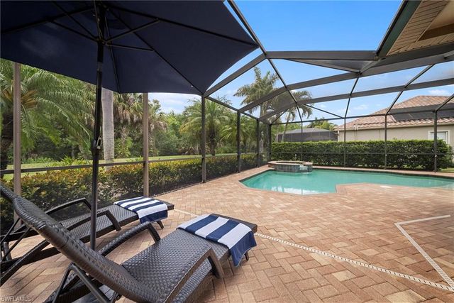 10053 Lions Bay CT, Naples, FL 34120