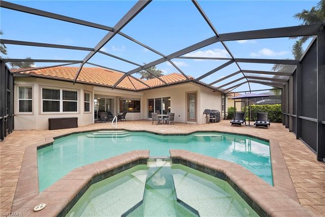 10053 Lions Bay CT, Naples, FL 34120