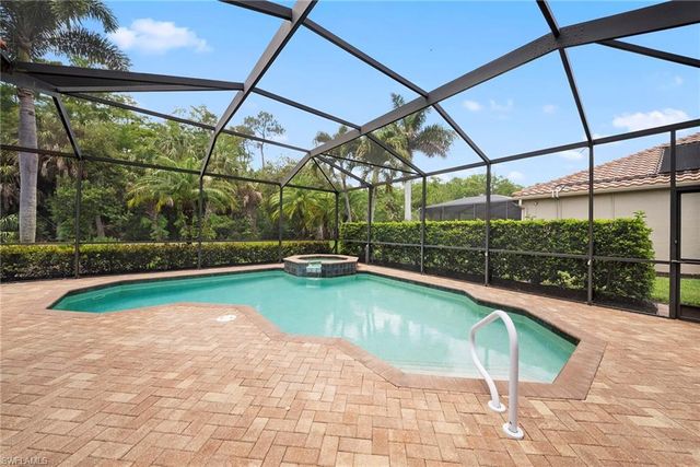 10053 Lions Bay CT, Naples, FL 34120