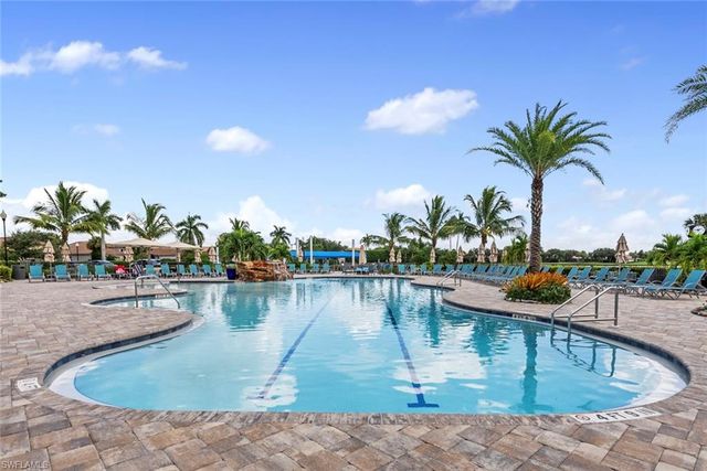 10053 Lions Bay CT, Naples, FL 34120