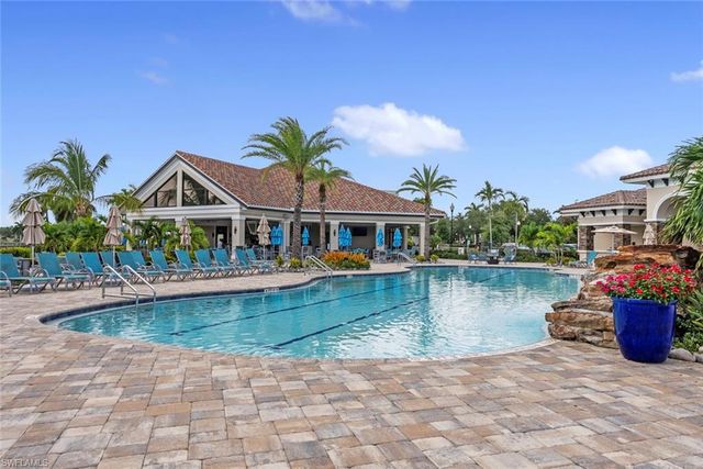 10053 Lions Bay CT, Naples, FL 34120