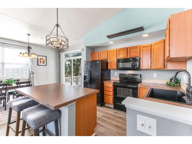 2011 Grays Peak Dr 204, Loveland, CO 80538