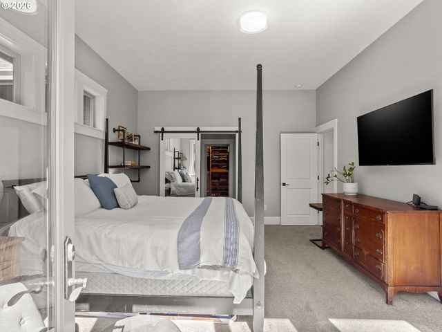 8755 Se KINGSWOOD Way, Damascus, OR 97089