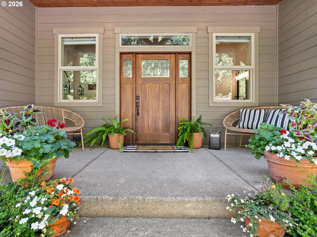 8755 Se KINGSWOOD Way, Damascus, OR 97089